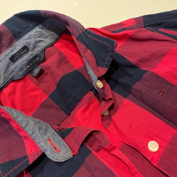 Tommy Hilfiger top 🌺 - Picture 2 of 4